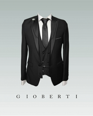 عکس با کیفیت کت و شلوار مشکی با کروات مردانه